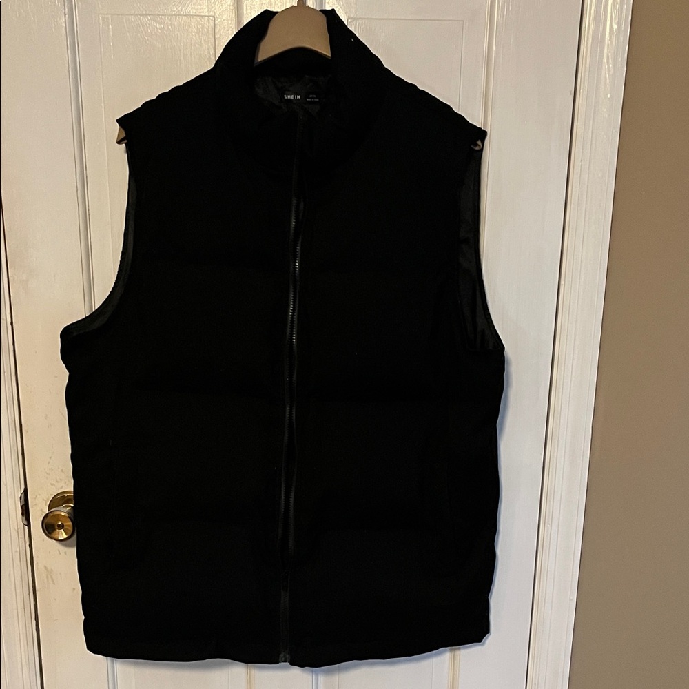 SHEIN Men's Classic Black Vest